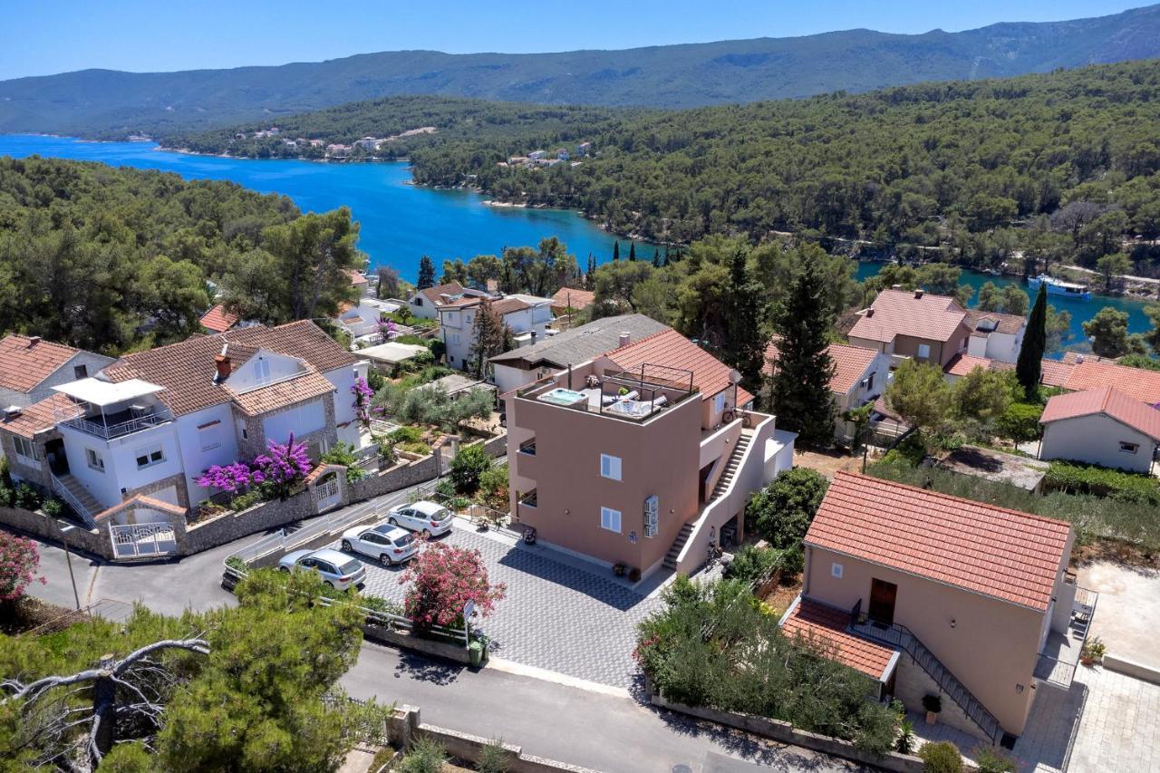 Marinna * Vrboska